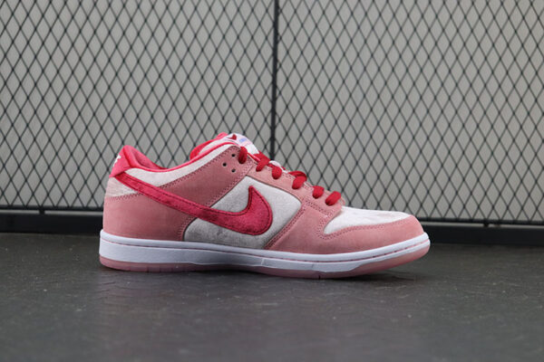 Nike SB Dunk Low x StrangeLove - Image 2