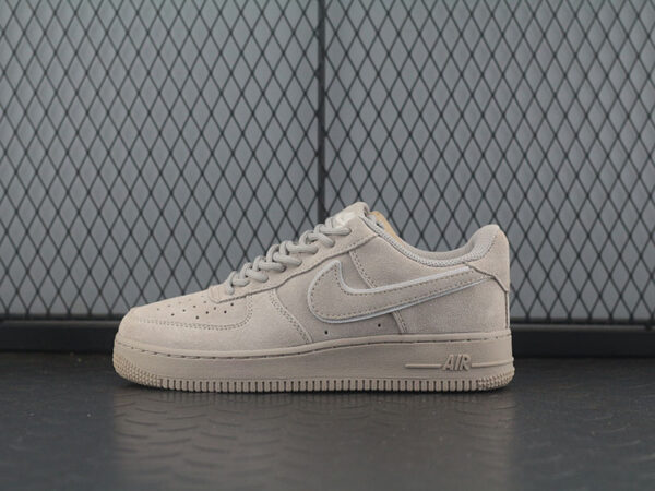 Nike Air Force 1’07 Lv8 AF1