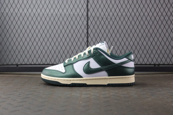 Nike Dunk Low Vintage Green