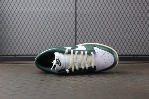 Nike Dunk Low Vintage Green - Image 3