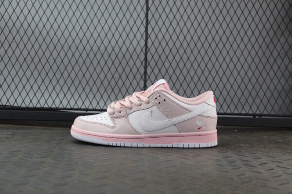 Nike Staple x Nike SB Dunk Low “Pigeon”