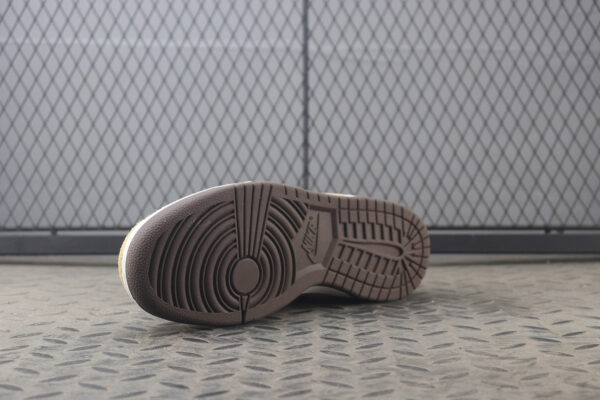 Nike Dunk Low - Bege/Marrom - Image 4