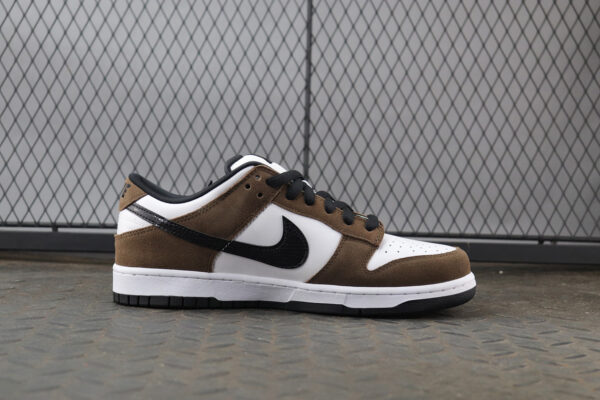 Nike SB Dunk Low White Black Trail End - Image 2