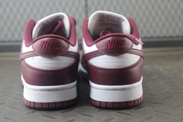 Nike Dunk Low - Vinho/Branco - Image 4