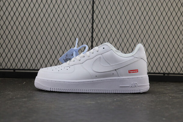 Nike Supreme x Air Force 1'07