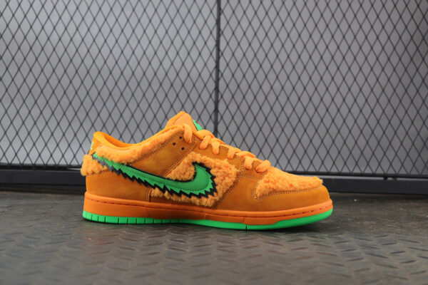 Nike SB Dunk Low - Image 2