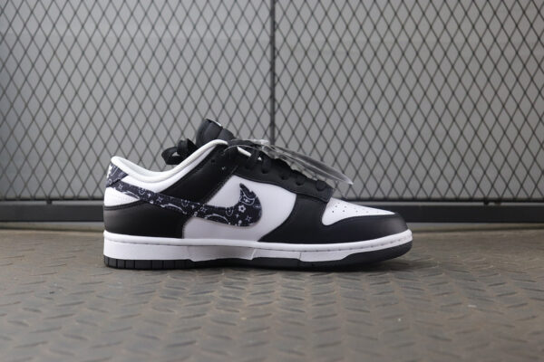 Nike Dunk Low “Black Paisley” - Preto/Branco - Image 2