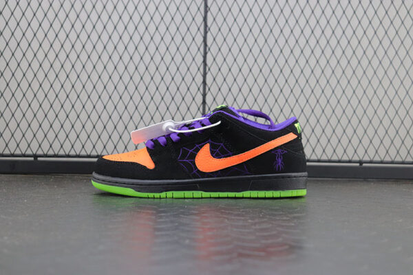 Nike SB Dunk"Night Of Mischief