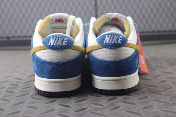 Nike Kasina x Dunk Low - Image 4