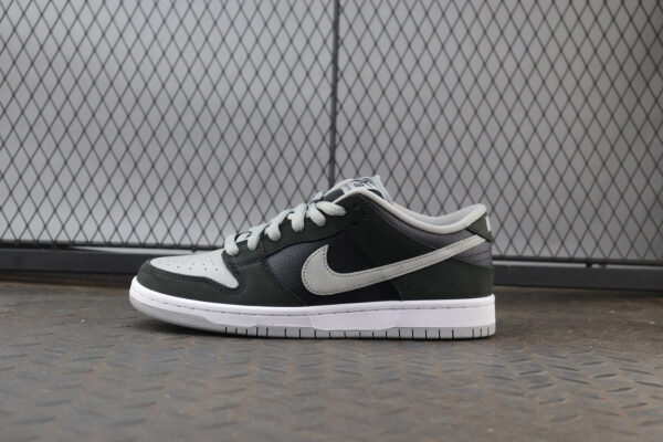 Nike Dunk SB Shadow