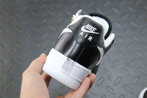 Nike Air Force 1'07 x Peaceminusone - Image 4