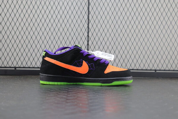 Nike SB Dunk"Night Of Mischief - Image 2