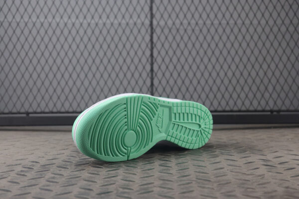 Nike Dunk Low - Verde/Branco - Image 5