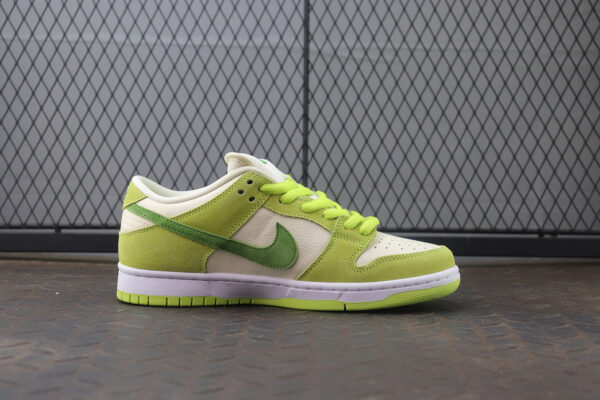 Nike Dunk SB "Green Apple" - Image 2