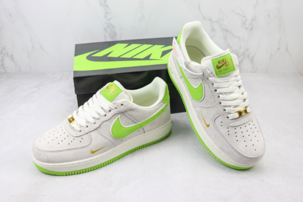 Nike Air Force 1 Low - Branco/Verde - Image 4